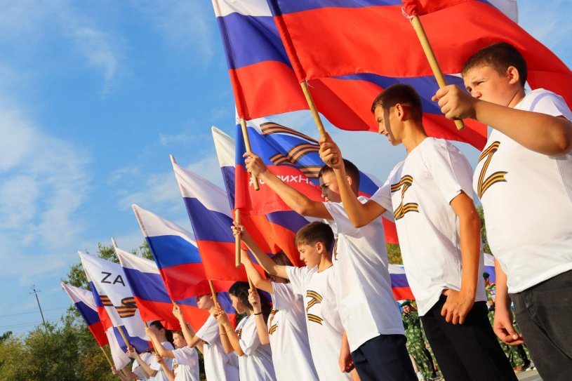 Концерт ко Дню воссоединения Донбасса и Новороссиии с Россией 